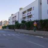�Anche se subito dopo una serie di cooperative realizzarono numerosi edifici che accolsero famiglie del ceto medio provenienti da Bari e Santo Spirito�...